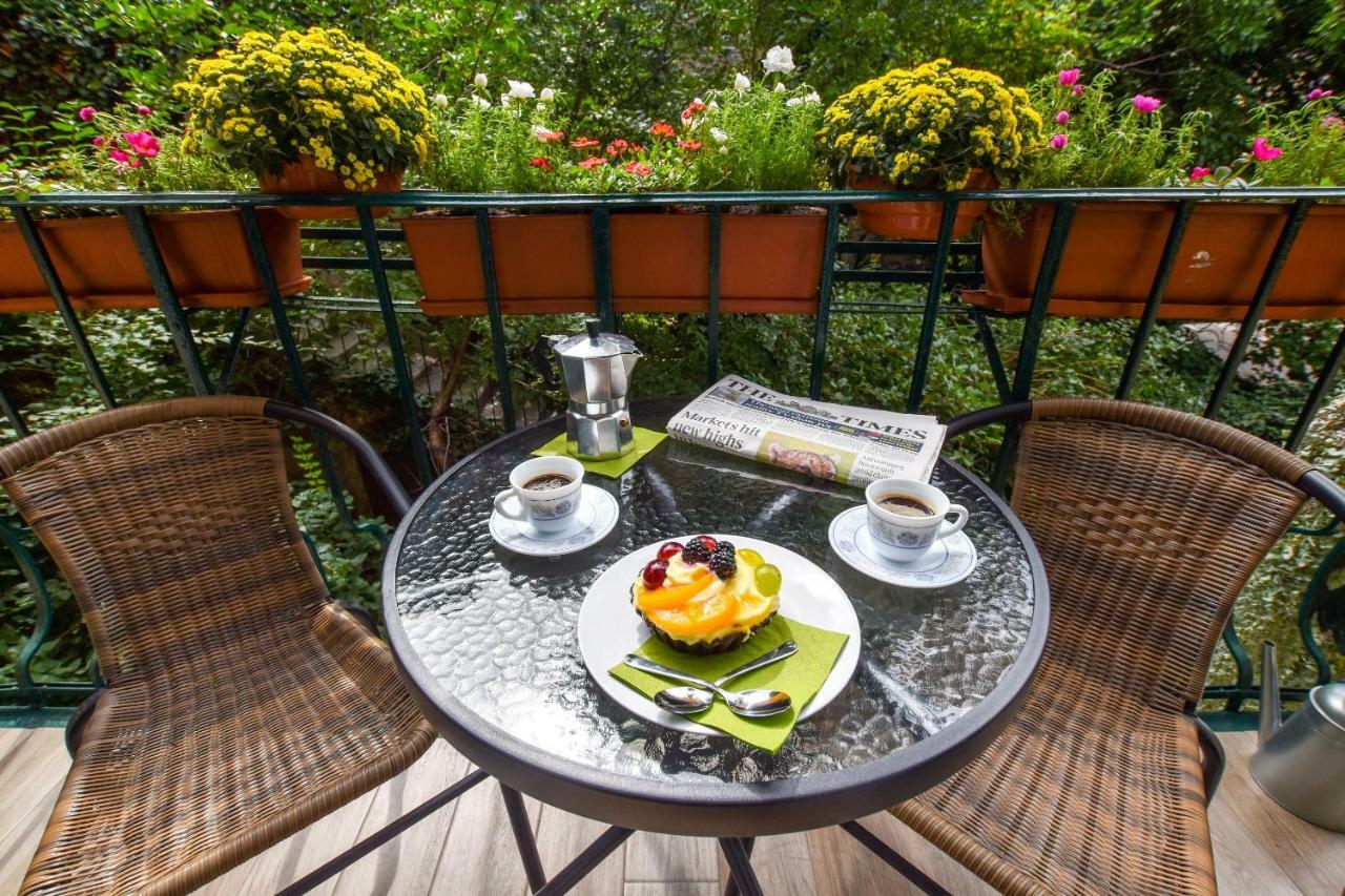 Christine Apartment Close To The Buda Castle Budapest Bagian luar foto
